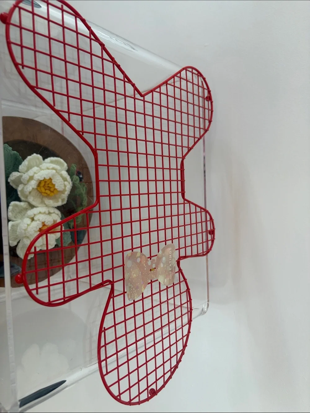 Red Wire Gingerbread Wall Decor with Bow